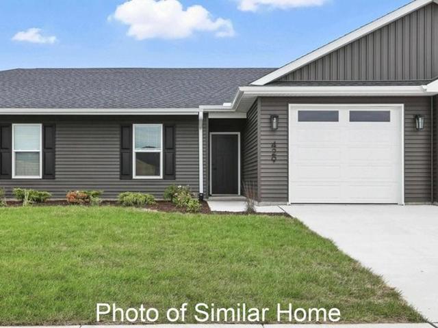 Townhouse for sale in Eldridge, Iowa