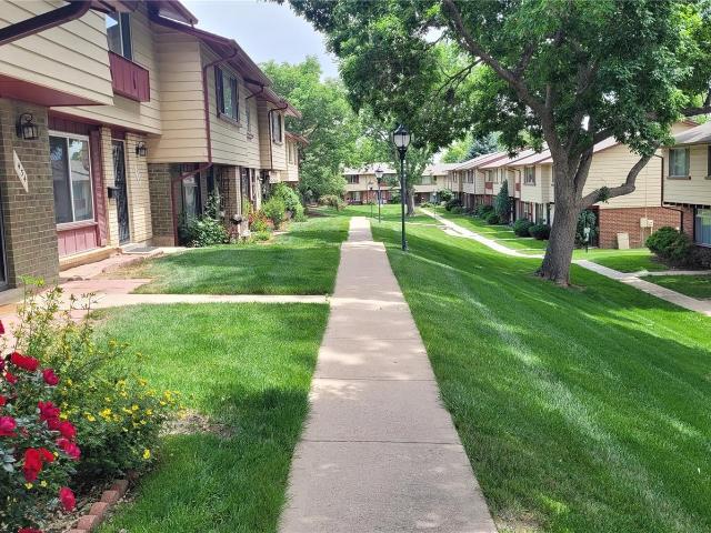 Townhouse for sale in Lakewood