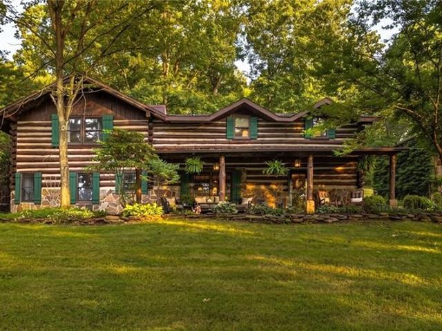 House for sale in Burgettstown, Pennsylvania