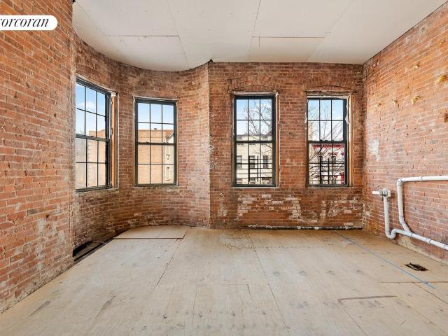 Condo for sale in Arverne, New York