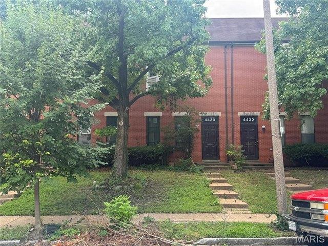 Townhouse for sale in Saint Louis, Missouri