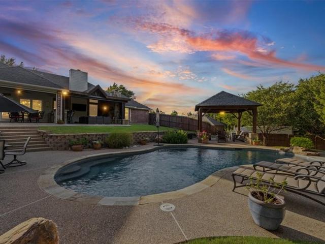 House for sale in Ellis, Texas