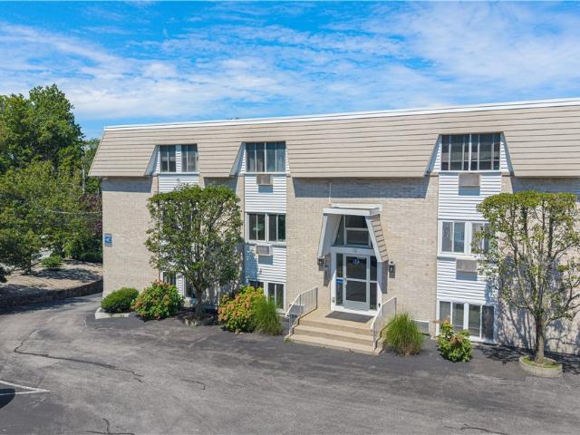 Condo for sale in Warwick, Rhode Island