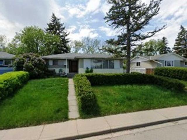 House for sale in Greenview, Calgary