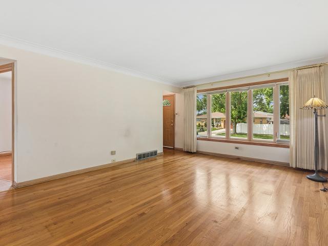 House for sale in Oak Lawn, Illinois