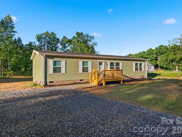 House for sale in Yadkinville, North Carolina