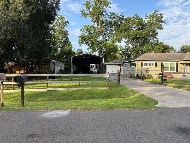 House for sale in Bacliff, Texas