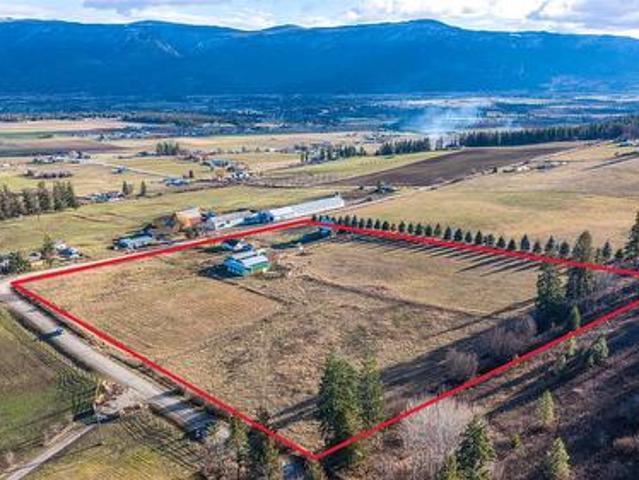 House for sale in Spallumcheen, British Columbia