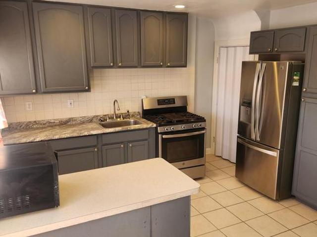 Townhouse for sale in Halethorpe, Maryland