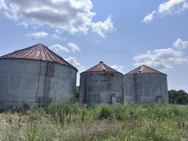 Farm for sale in Farmersburg, Indiana