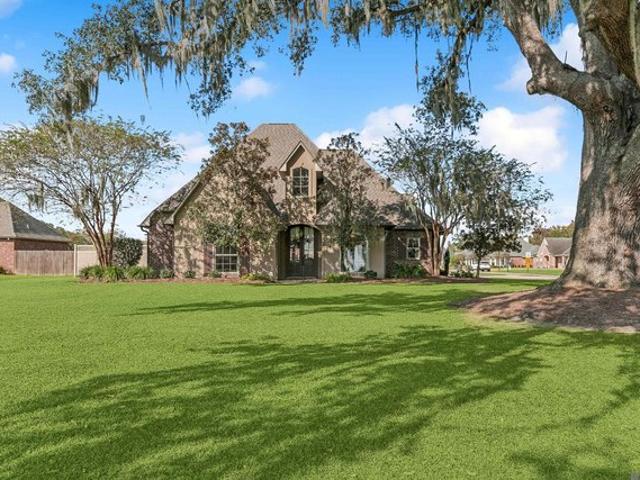 House for sale in Saint Amant, Louisiana
