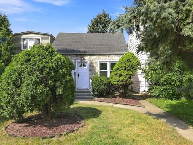 House for sale in Harwood Heights, Illinois