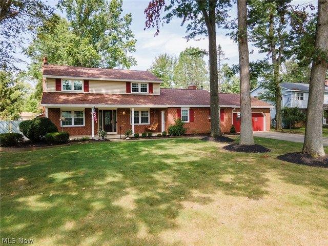 House for sale in Canfield, Mahoning County