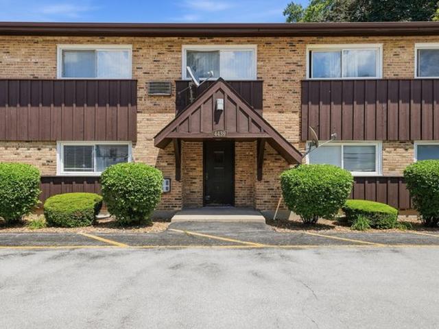 Condo for sale in Downers Grove, Illinois