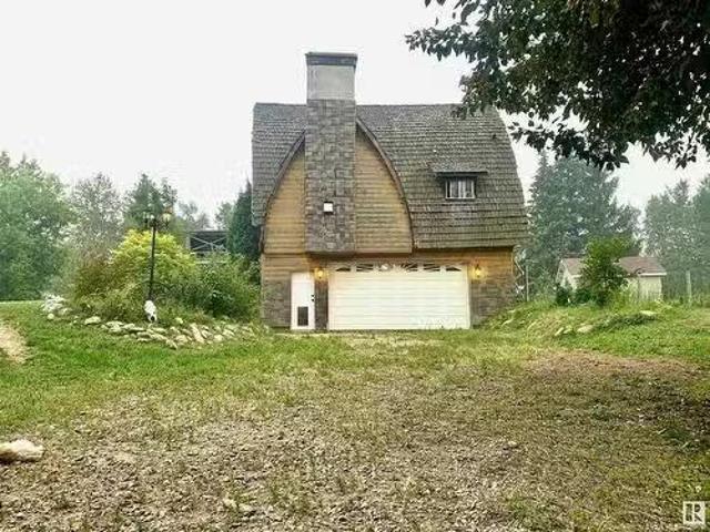 House for sale in Alberta