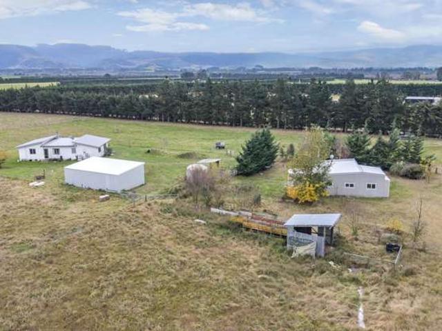 Property for sale in Cust, Canterbury