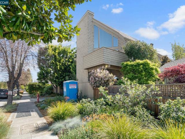 Townhouse for sale in Palo Alto, California
