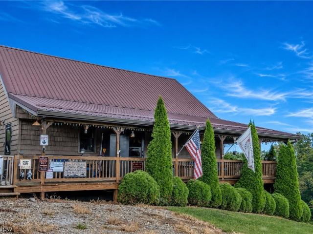 House for sale in Newcomerstown, Tuscarawas County