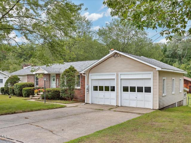 House for sale in Saratoga, New York
