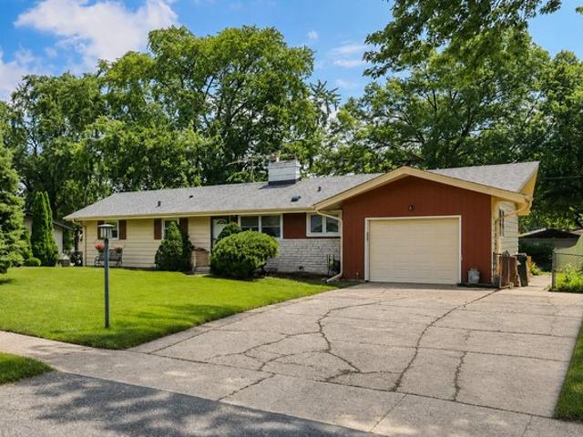 House for sale in Medinah, Illinois