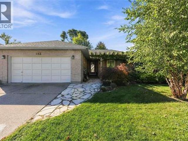 House for sale in College Park, Sarnia