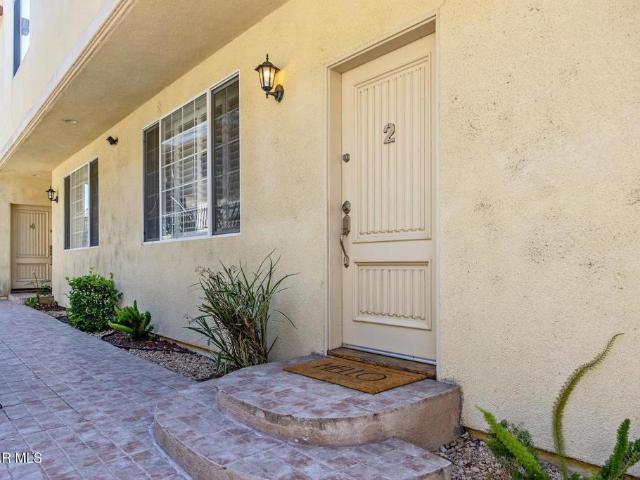 Townhouse for sale in Sherman Oaks Neighborhood Council District, Canoga Park