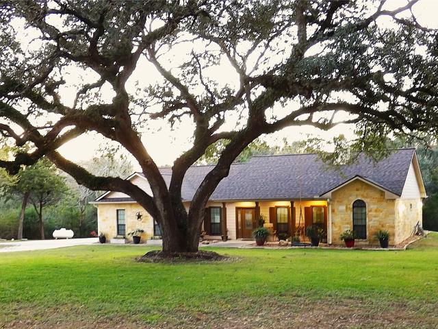 House for sale in Alleyton, Texas