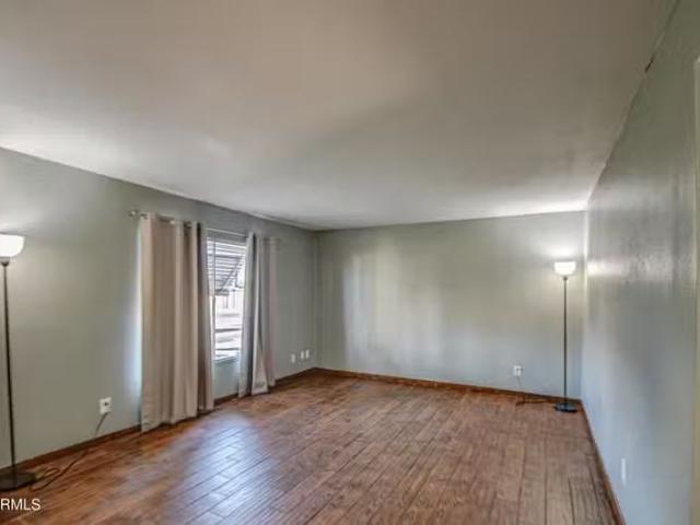 Condo for sale in Glendale