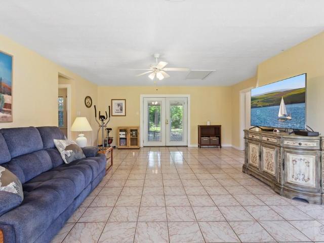 House for sale in Bacliff, Texas