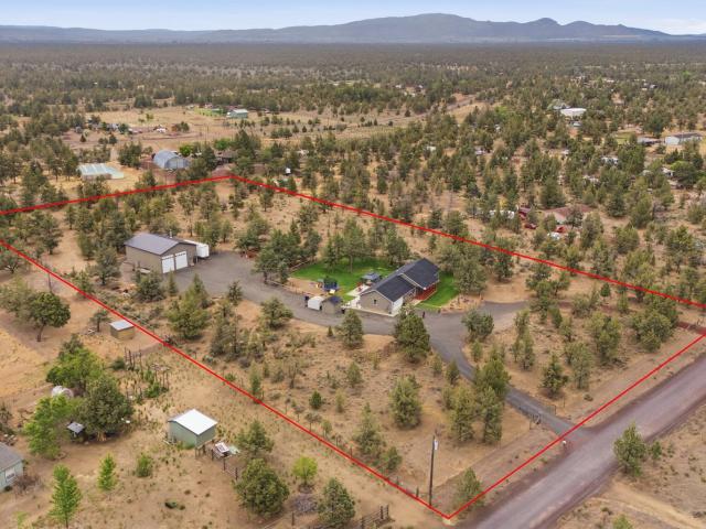 House for sale in Oregonia