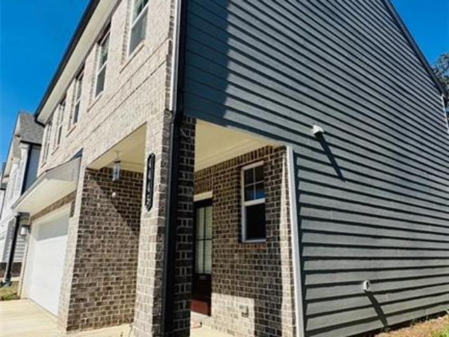 House for sale in Lilburn, Georgia