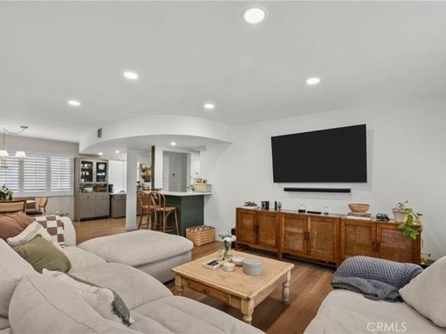 Condo for sale in Canoga Park, California