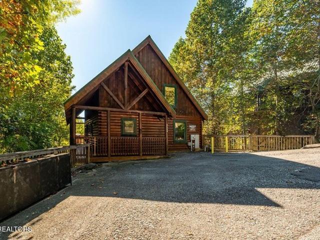 House for sale in Pigeon Forge, East Tennessee
