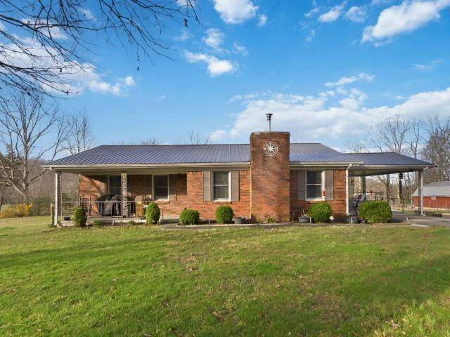 House for sale in Hustonville, Kentucky