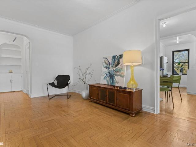 Property for sale in The Bronx, Arverne