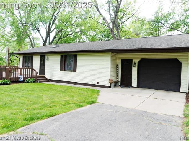 House for sale in Genesee