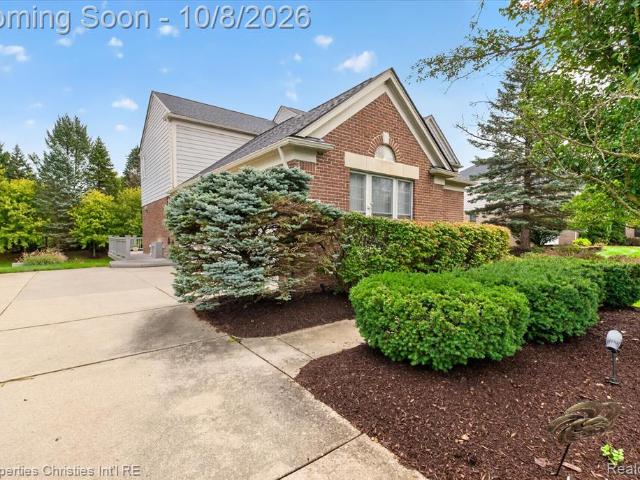 House for sale in Woodlands North, Northville Charter Township