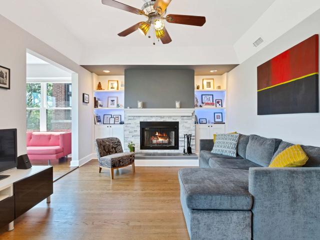 Condo for sale in Sheridan Park, Chicago