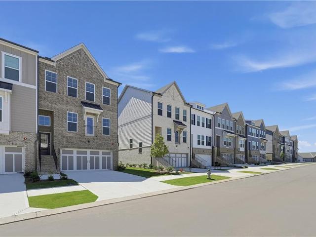 Townhouse for sale in Bluff Creek, Woodstock