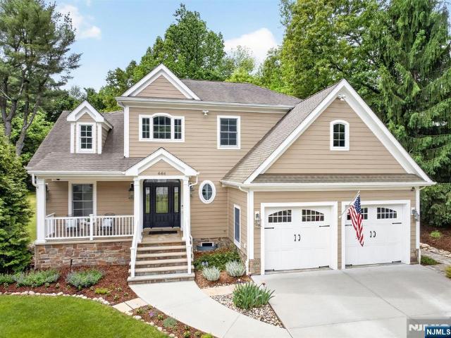 House for sale in Wyckoff, New Jersey