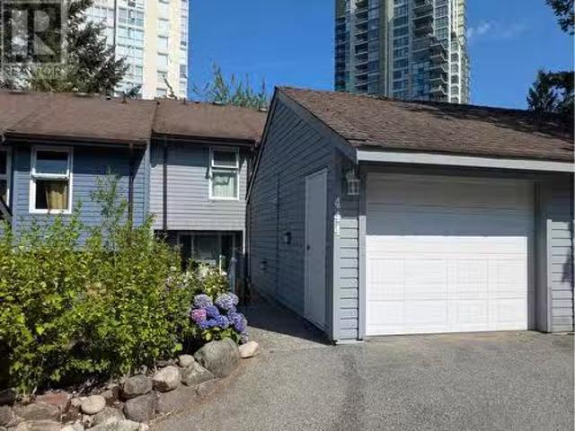 Condo for sale in Port Moody, British Columbia