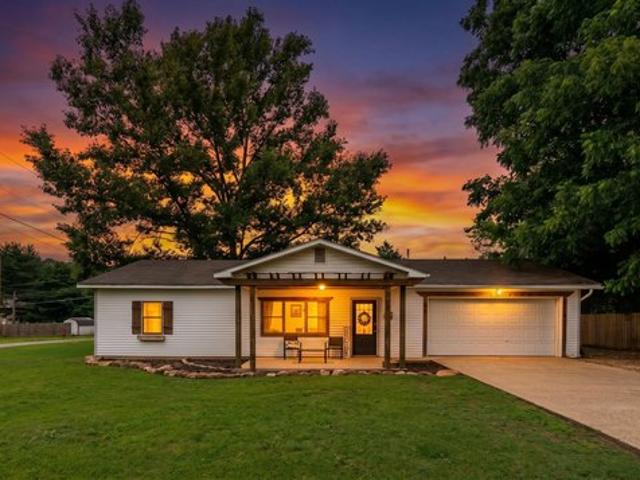 House for sale in Thayer, Missouri