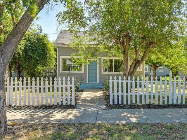 House for sale in Willows, Glenn County