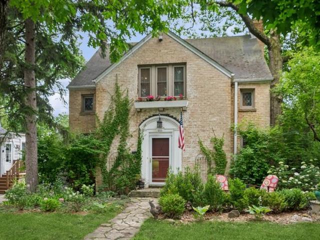 House for sale in Glencoe, Illinois