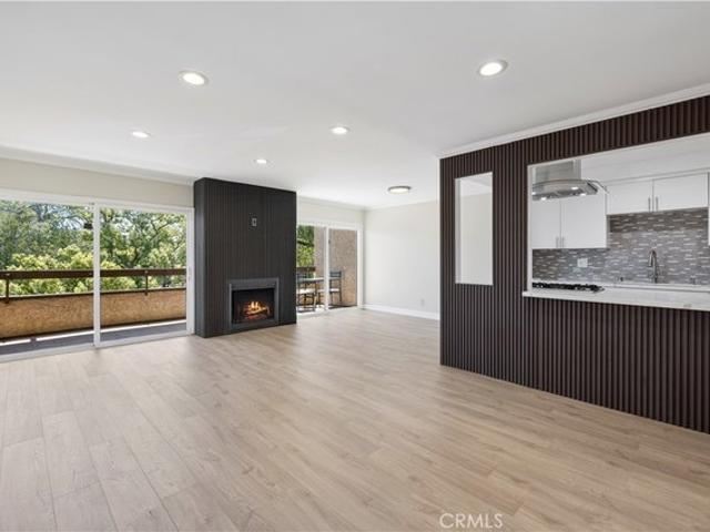 Condo for sale in Glendale, California