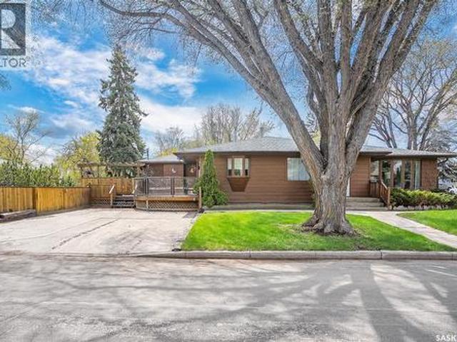 House for sale in Saskatoon, Saskatchewan