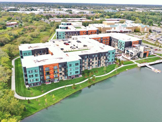 Apartment for rent in Lincolnshire, Lake County