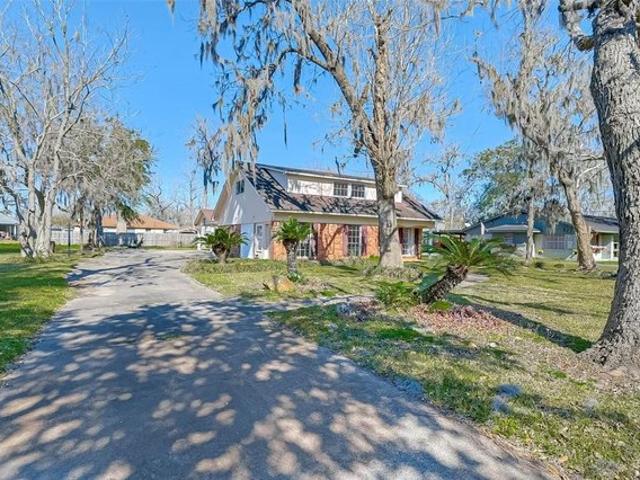 House for sale in Ross, Lake Jackson