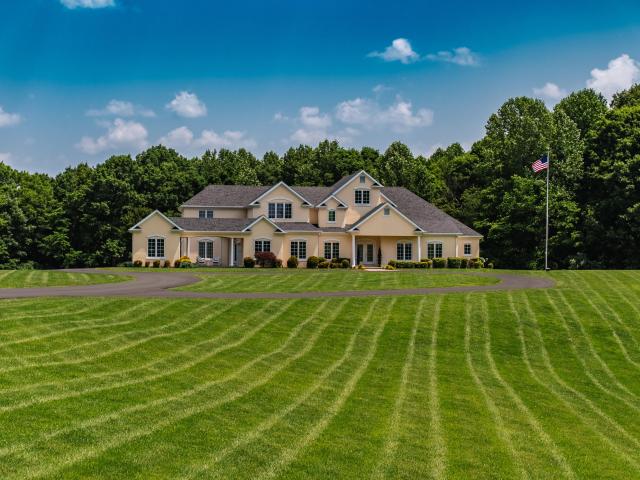 House for sale in Jamestown, Kentucky