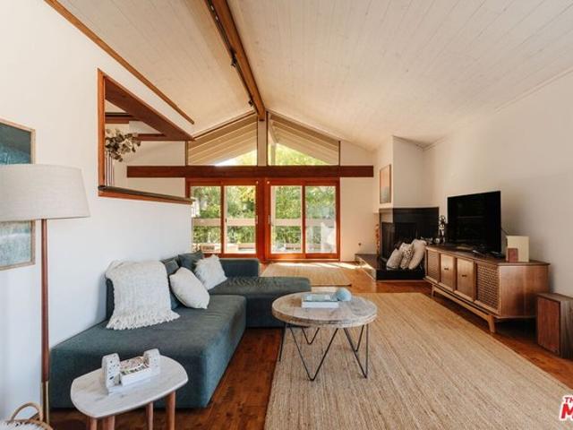 House for sale in Canoga Park, California